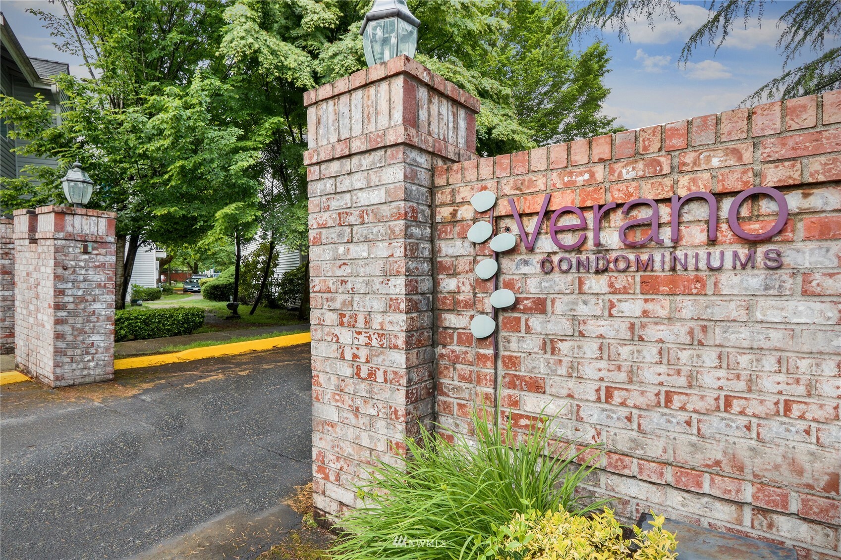 Property Photo: 9805 Avondale Road NE R-150 WA 98052