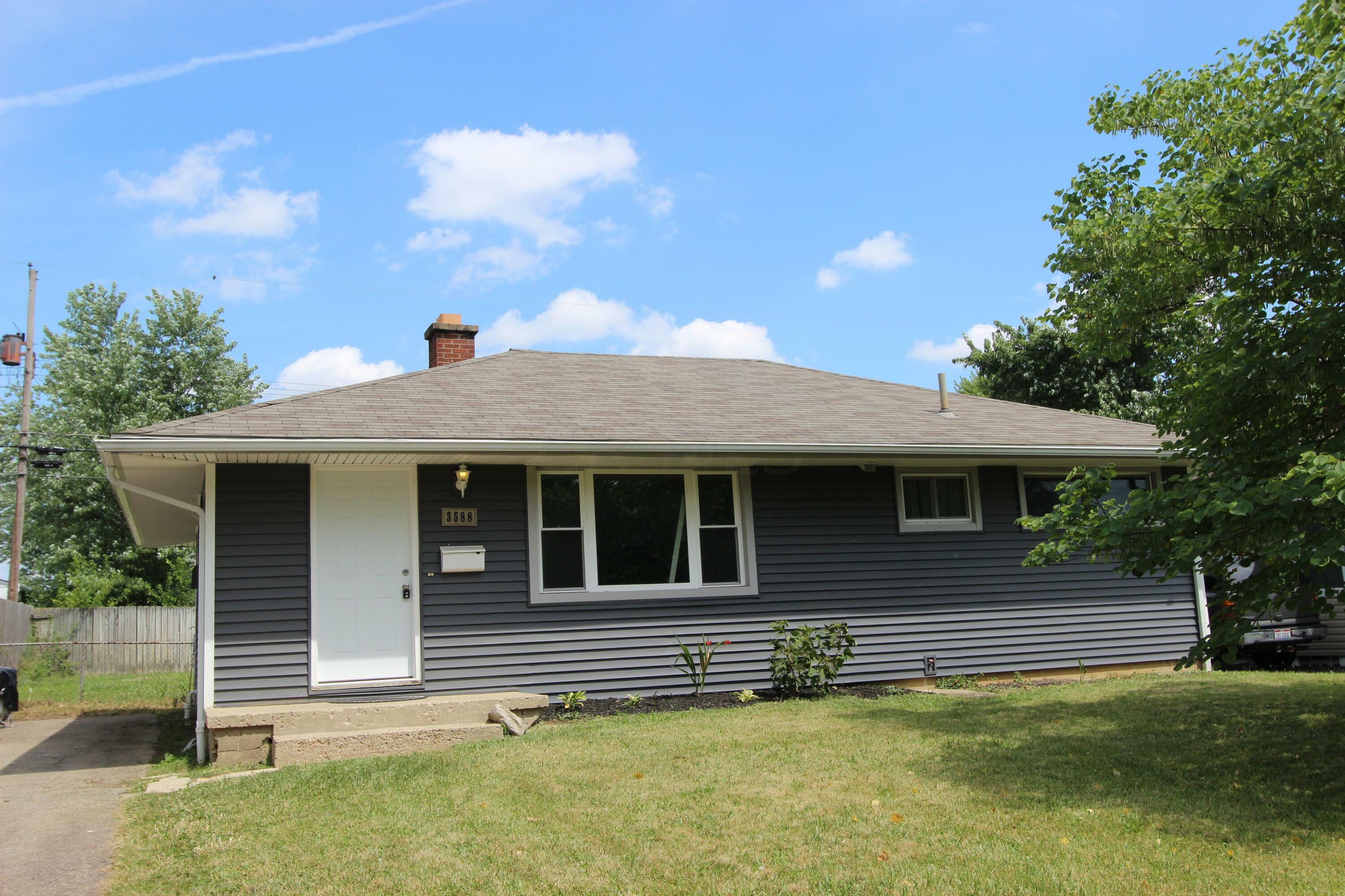 Property Photo:  3588 Oaklawn Street  OH 43224 