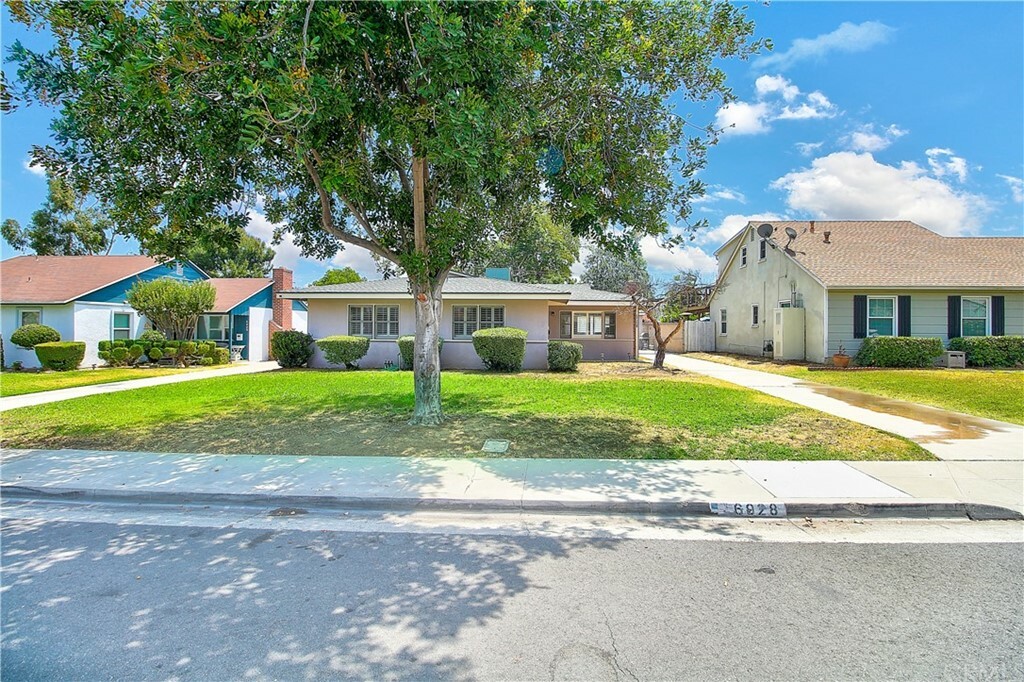Property Photo:  6928 Yellowstone Drive  CA 92506 