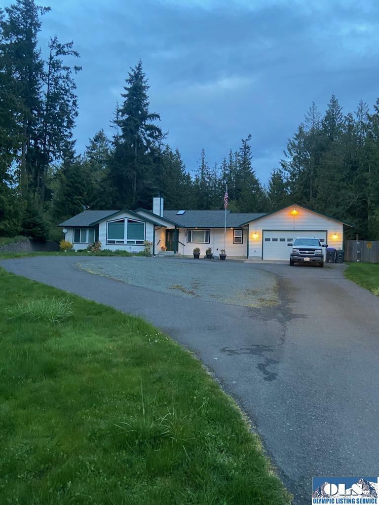 Property Photo:  2210 S 7th Ave  WA 98382 