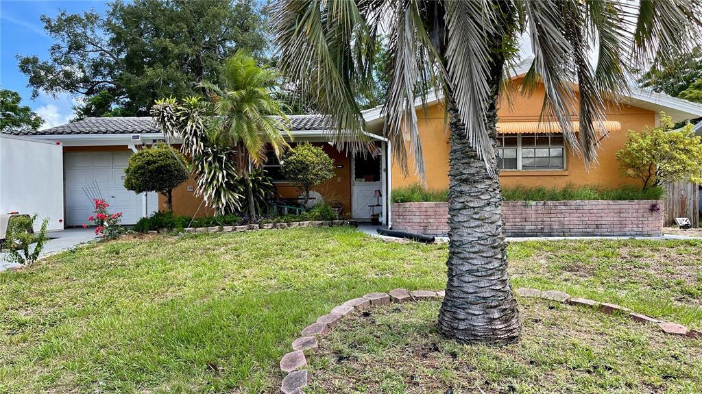 Property Photo: 7809 Waxwood Drive FL 34668