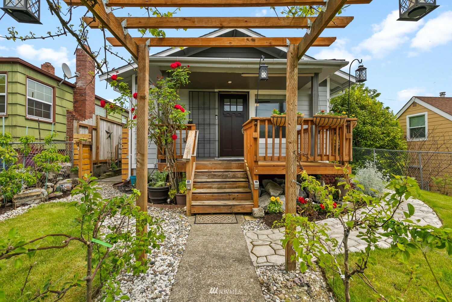 Property Photo:  5633 S Oakes Street  WA 98409 