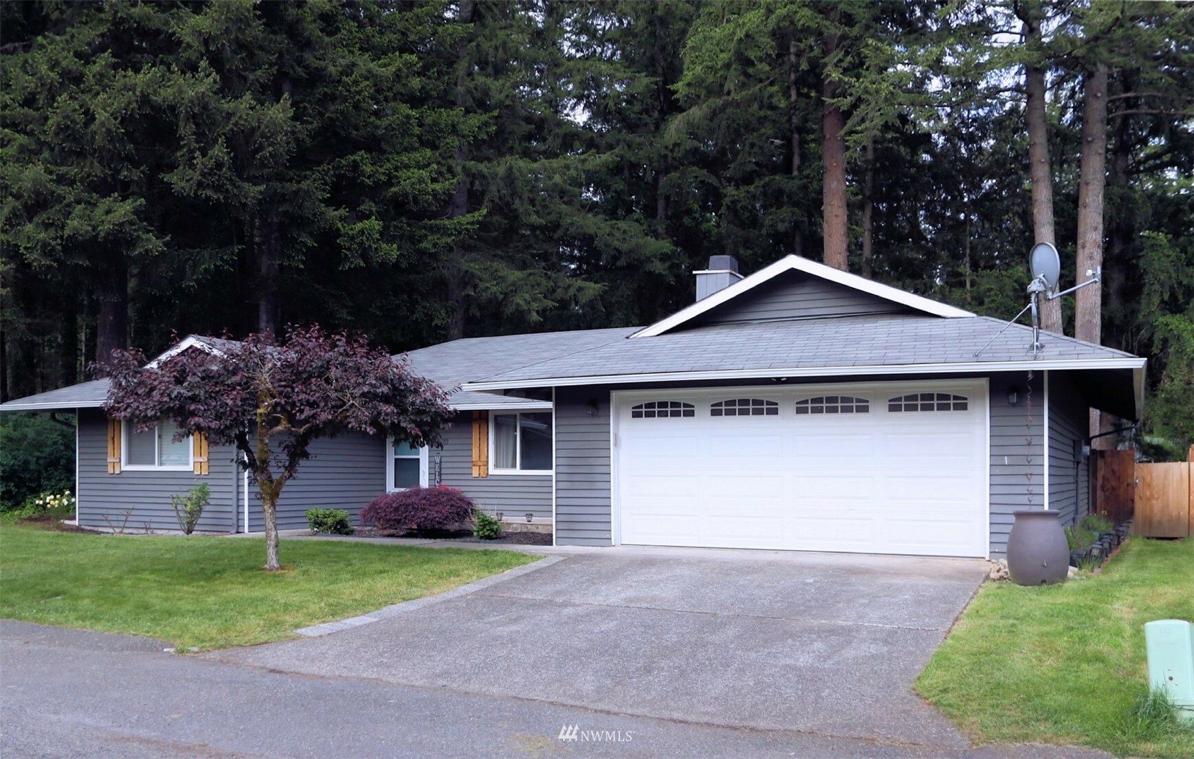 Property Photo:  18620 SE 268th Street  WA 98042 