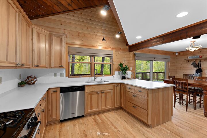 Property Photo:  1241  Wapiti Drive  WA 98922 