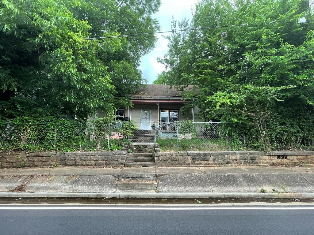 1160 S Ocoee Street  Cleveland TN 37311 photo