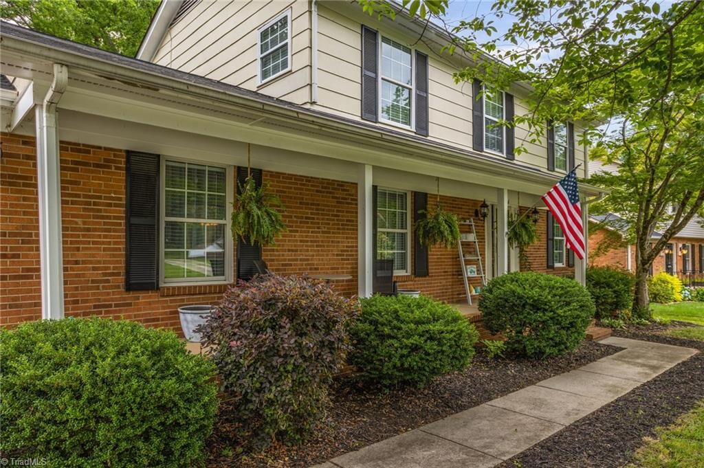 Property Photo:  5506 Belvidere Place  NC 27410 