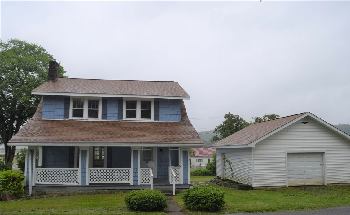 Property Photo:  11 Myers Street  PA 16145 