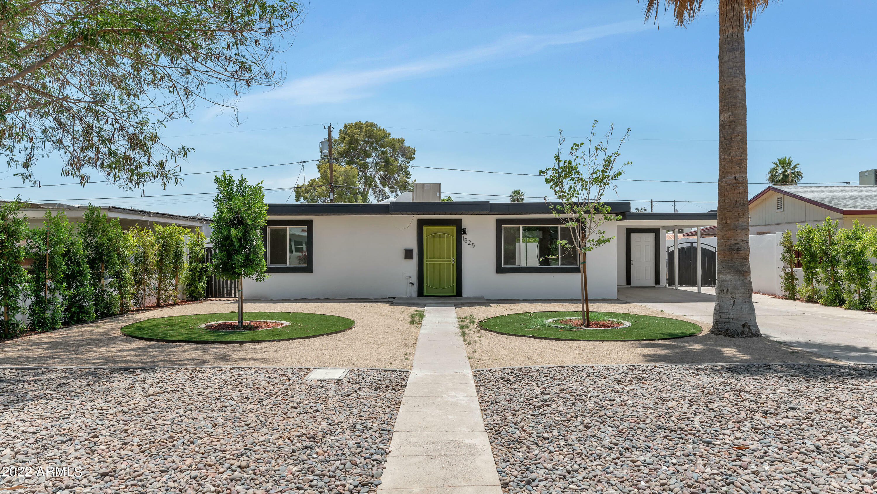 Property Photo:  1825 E Clarendon Avenue  AZ 85016 