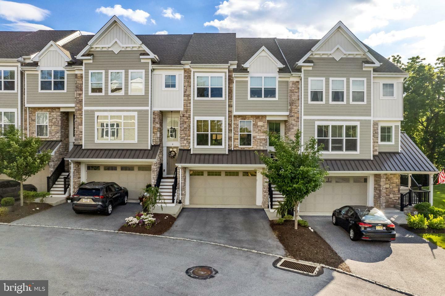 Property Photo: 6 New Countryside Drive PA 19382