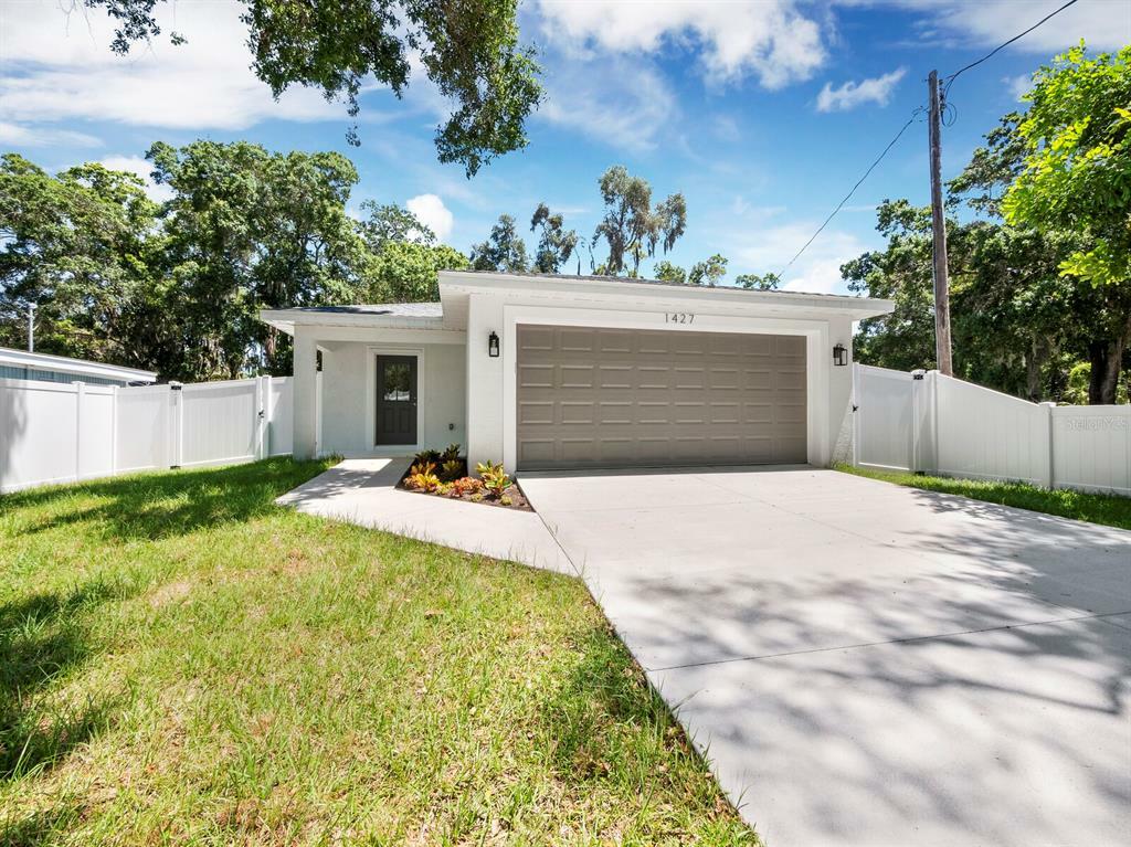 Property Photo:  1427 18th Street  FL 34234 