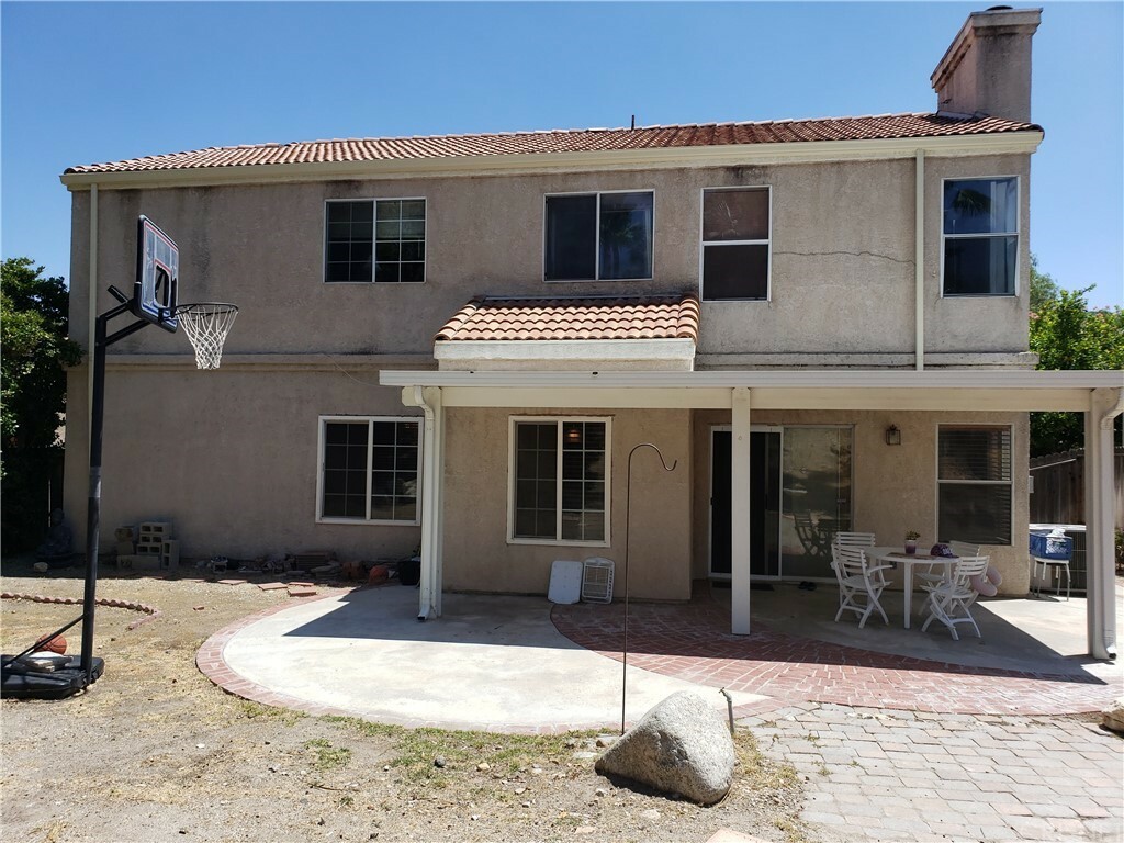 Property Photo:  17929 Hatridge Lane  CA 91387 