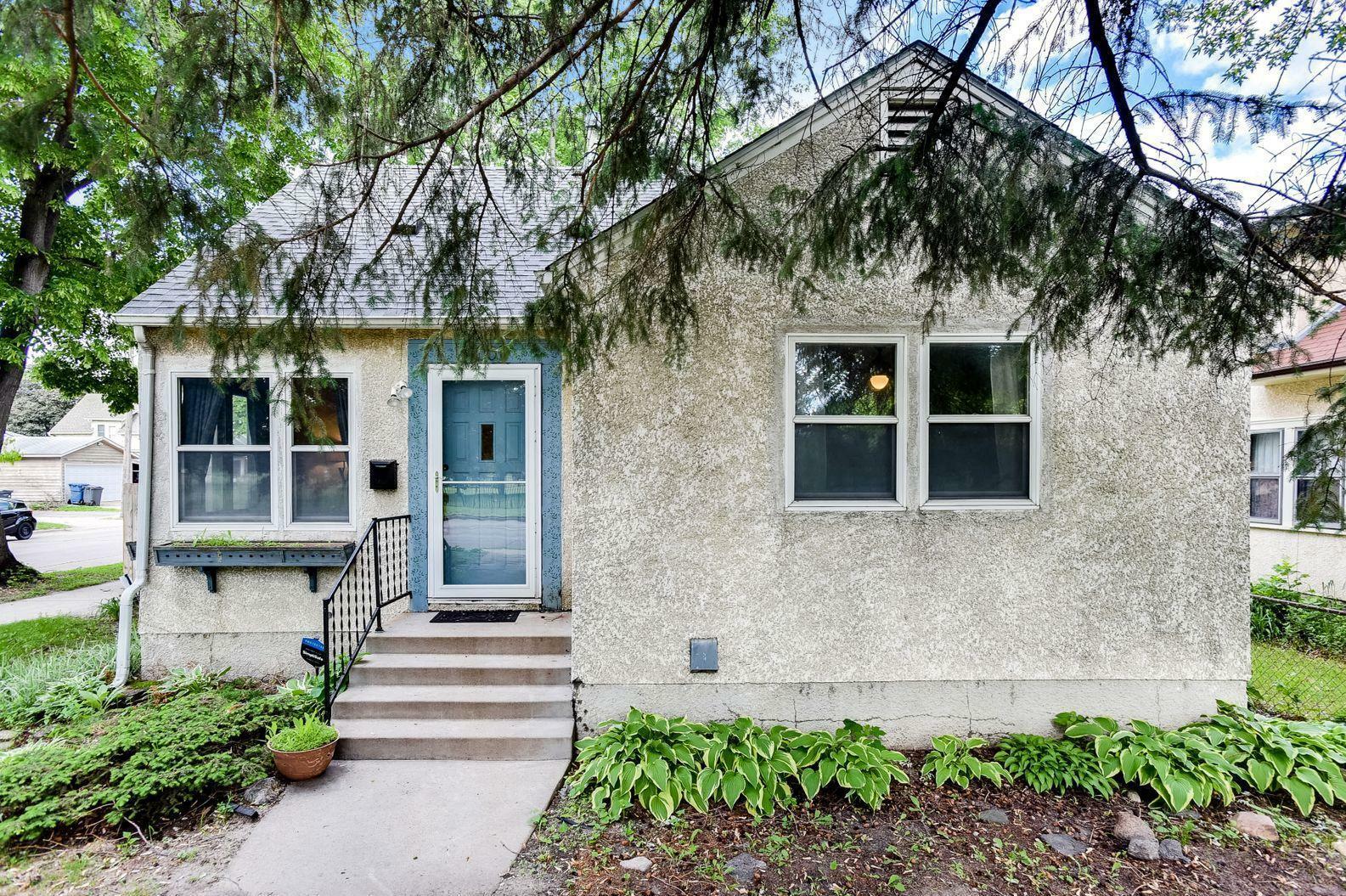 Property Photo:  4001 Penn Avenue N  MN 55412 