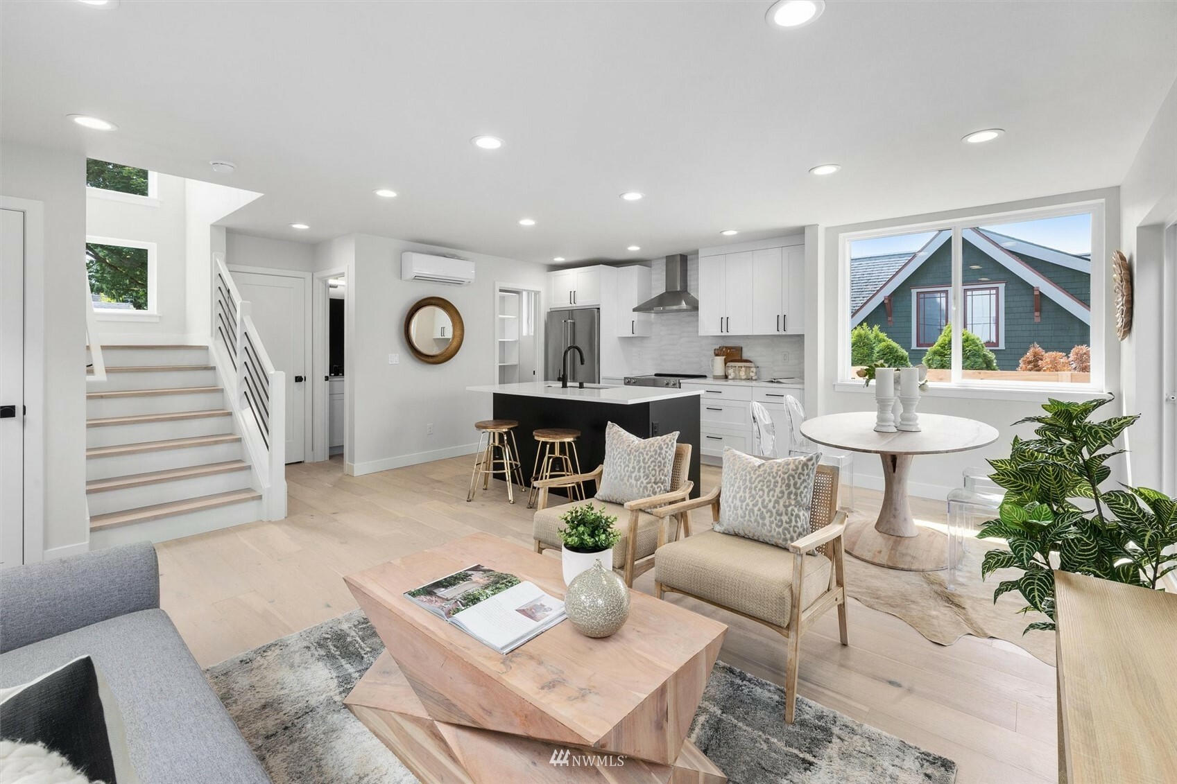 Property Photo: 6045 1st Avenue NW C WA 98103