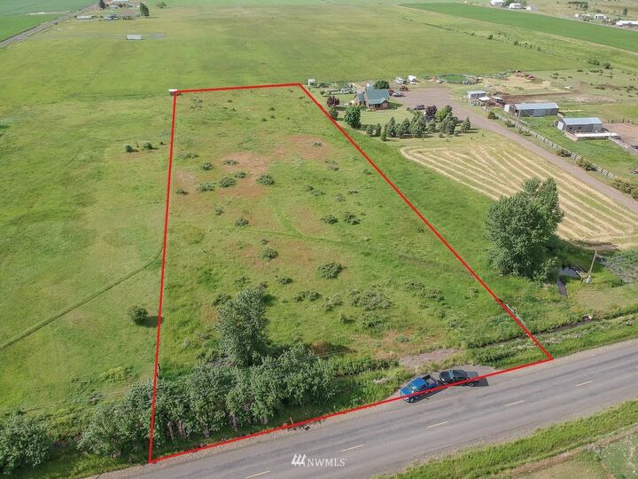 Property Photo:  9800 Brick Mill Road  WA 98926 