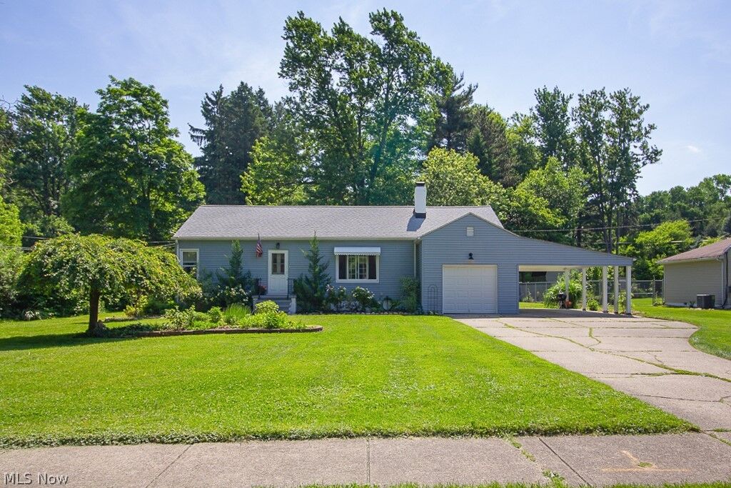 Property Photo: 4969 E Park Drive OH 44070
