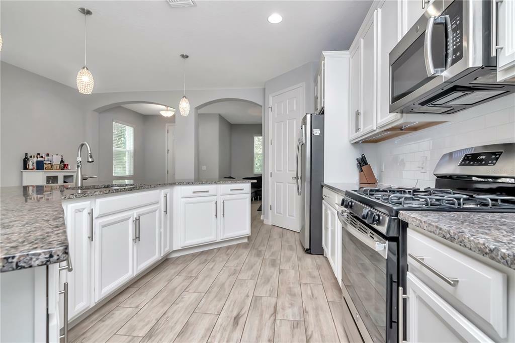 Property Photo:  7113 Bowspirit Place  FL 33572 