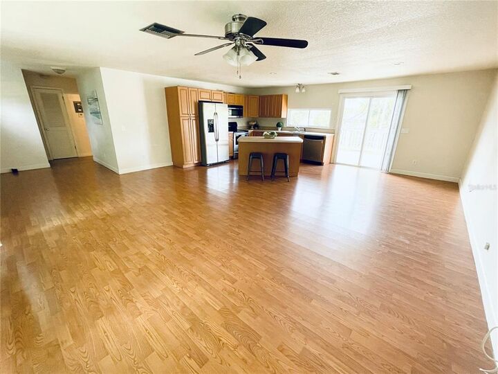 Property Photo:  202 Shore Drive W  FL 34677 