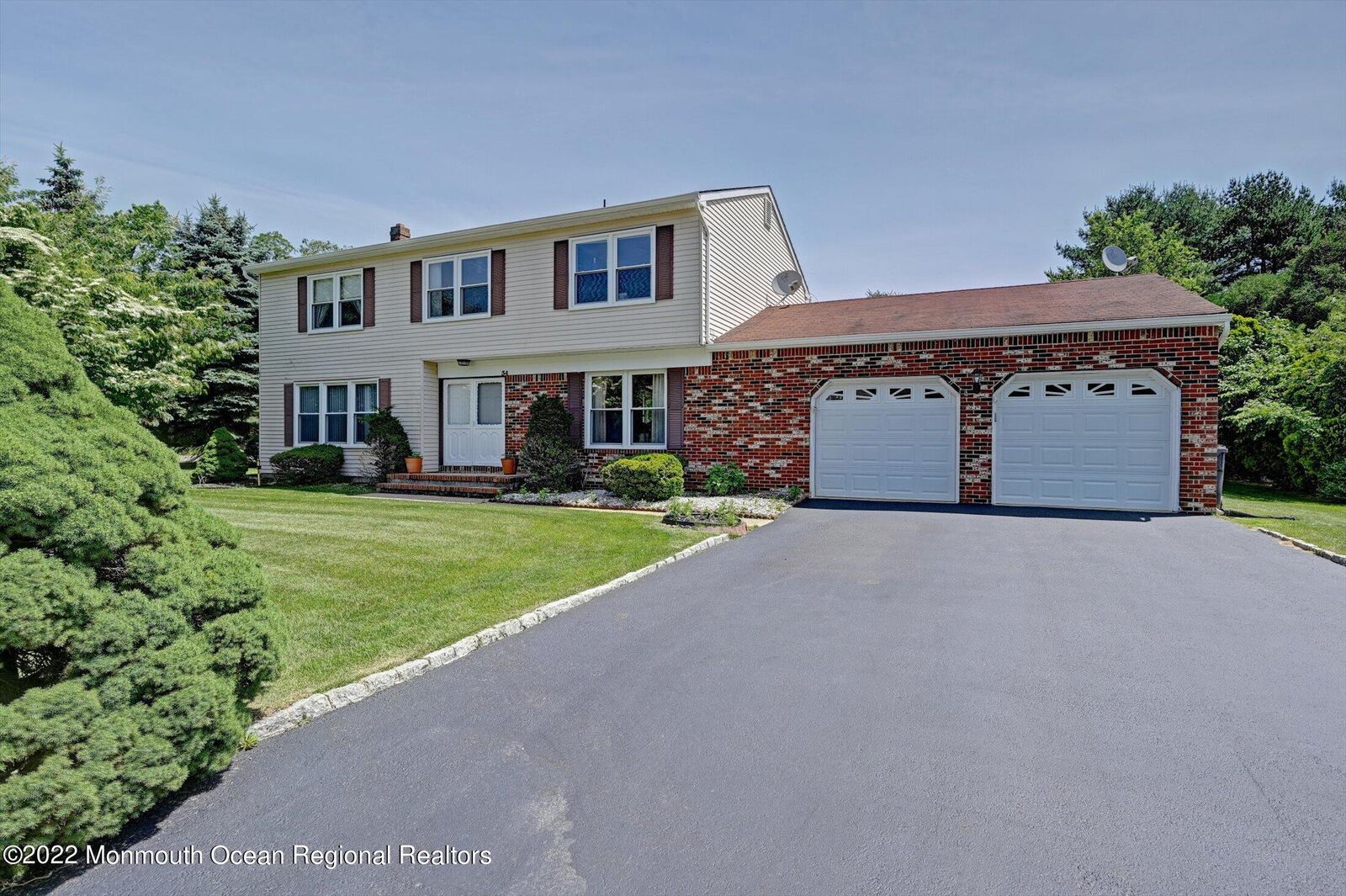 Property Photo:  34 Overhill Drive  NJ 07746 