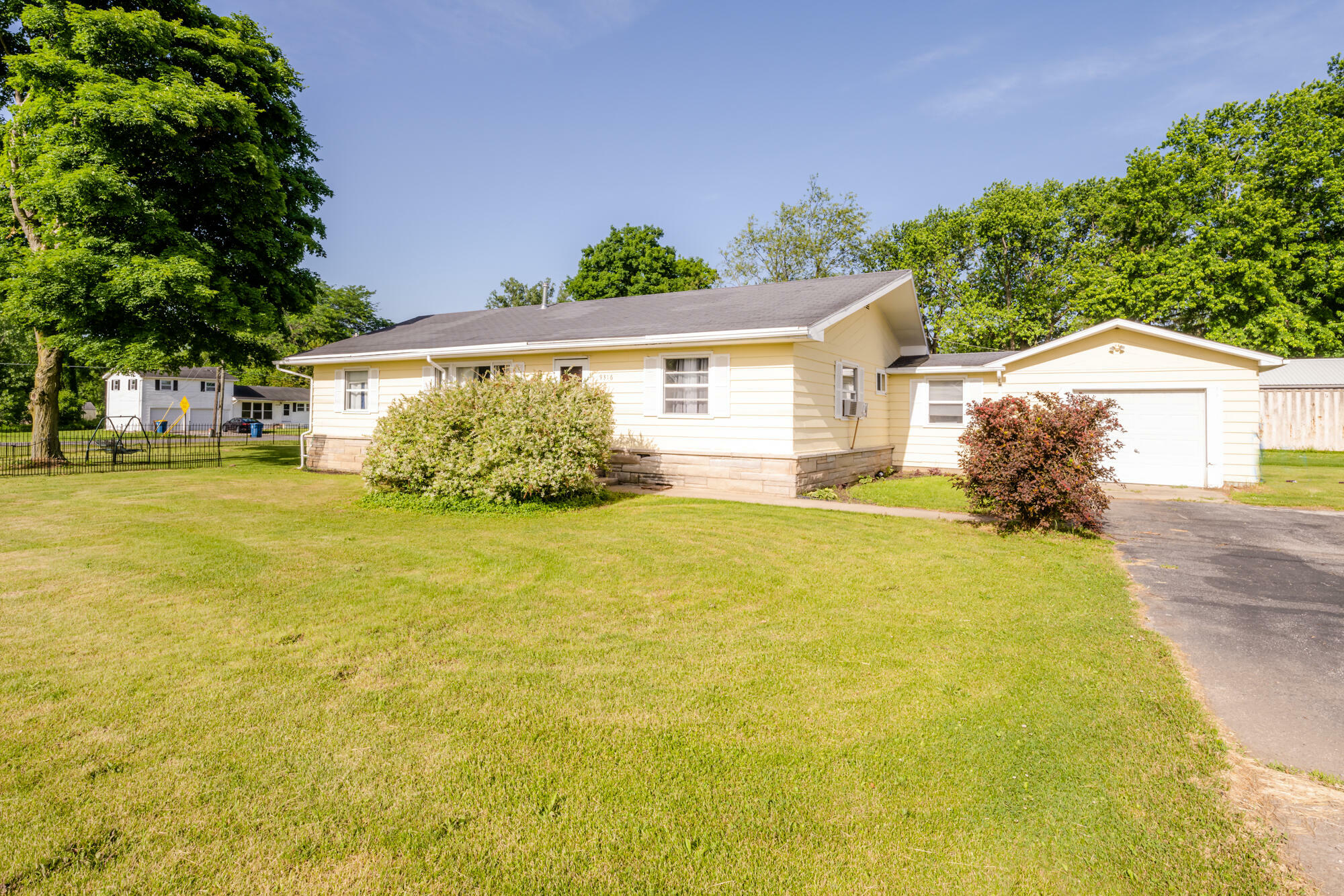 Property Photo:  9316 Red Bud Trail  MI 49103 