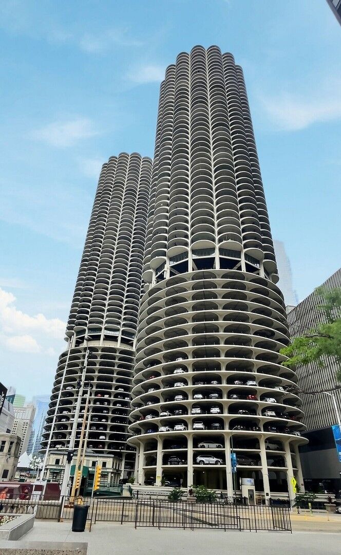 Property Photo: 300 N State Street 4325 IL 60654