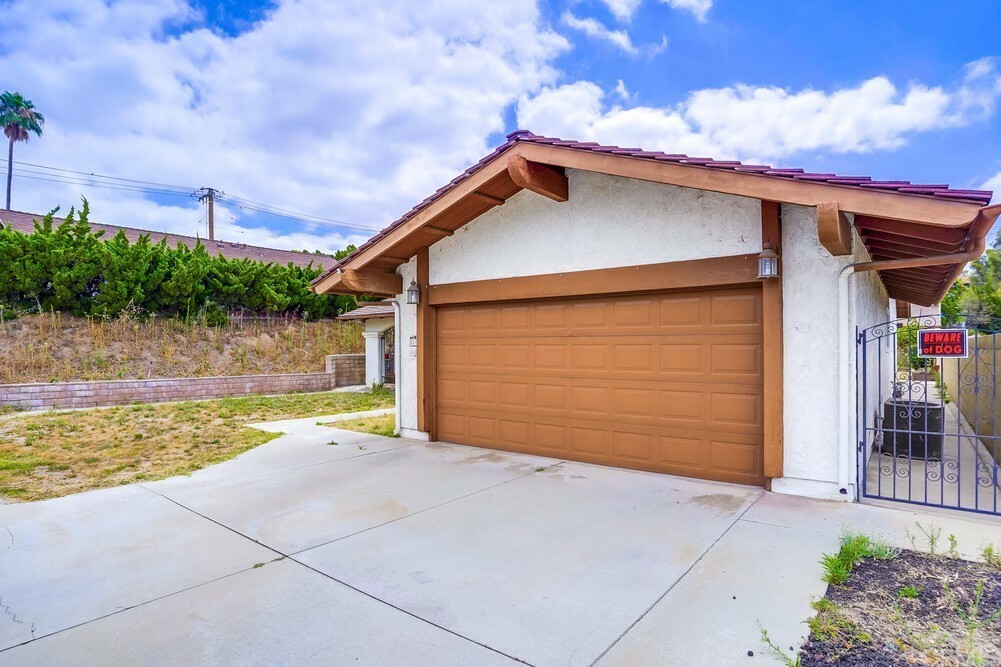Property Photo: 5112 Adele Avenue CA 90601