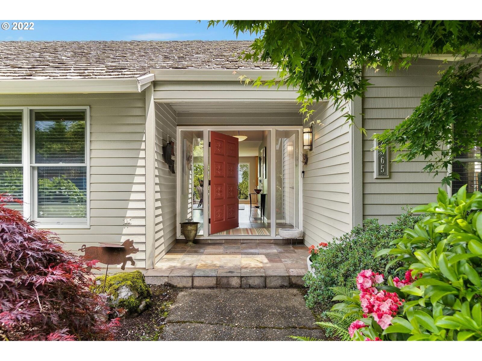 Property Photo:  2365 Palisades Crest Dr  OR 97034 