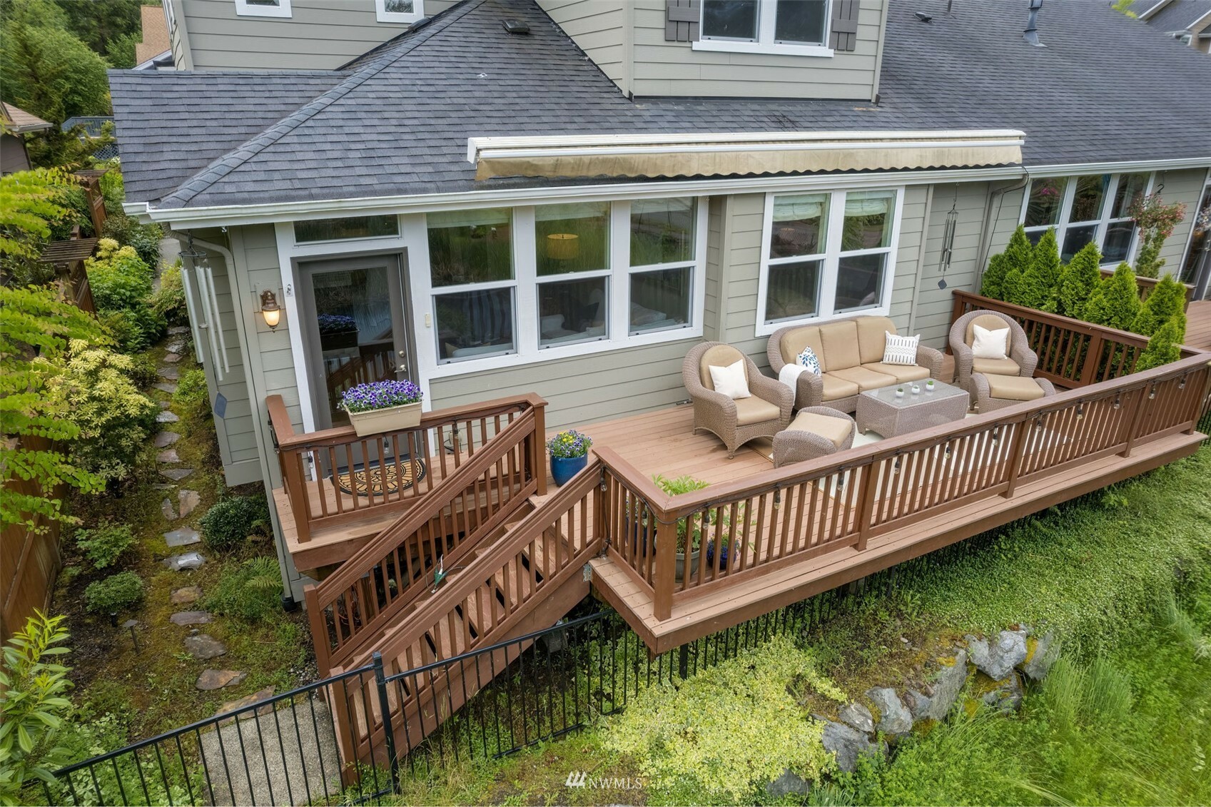 Property Photo:  12752 Adair Creek Way NE  WA 98053 