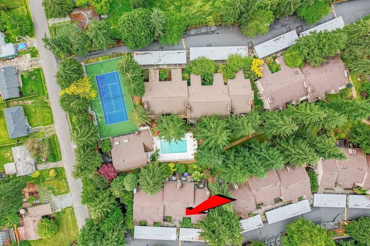 Property Photo:  13730 15th Avenue NE G202  WA 98125 