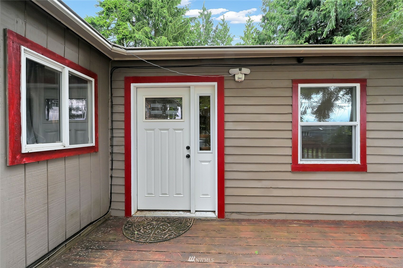 Property Photo: 15007 94th Avenue E WA 98375