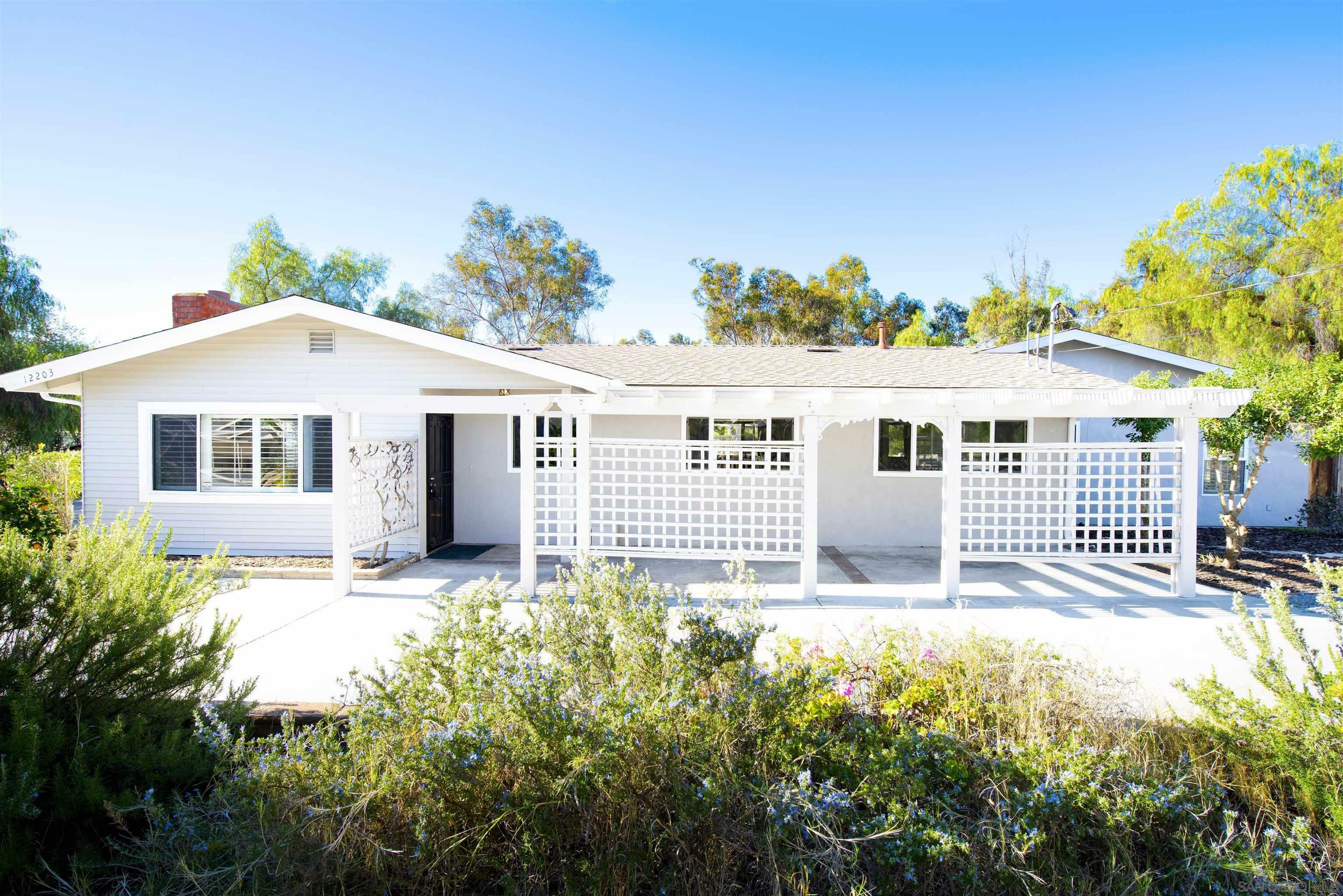 Property Photo: 12203 Boulder View Dr CA 92064