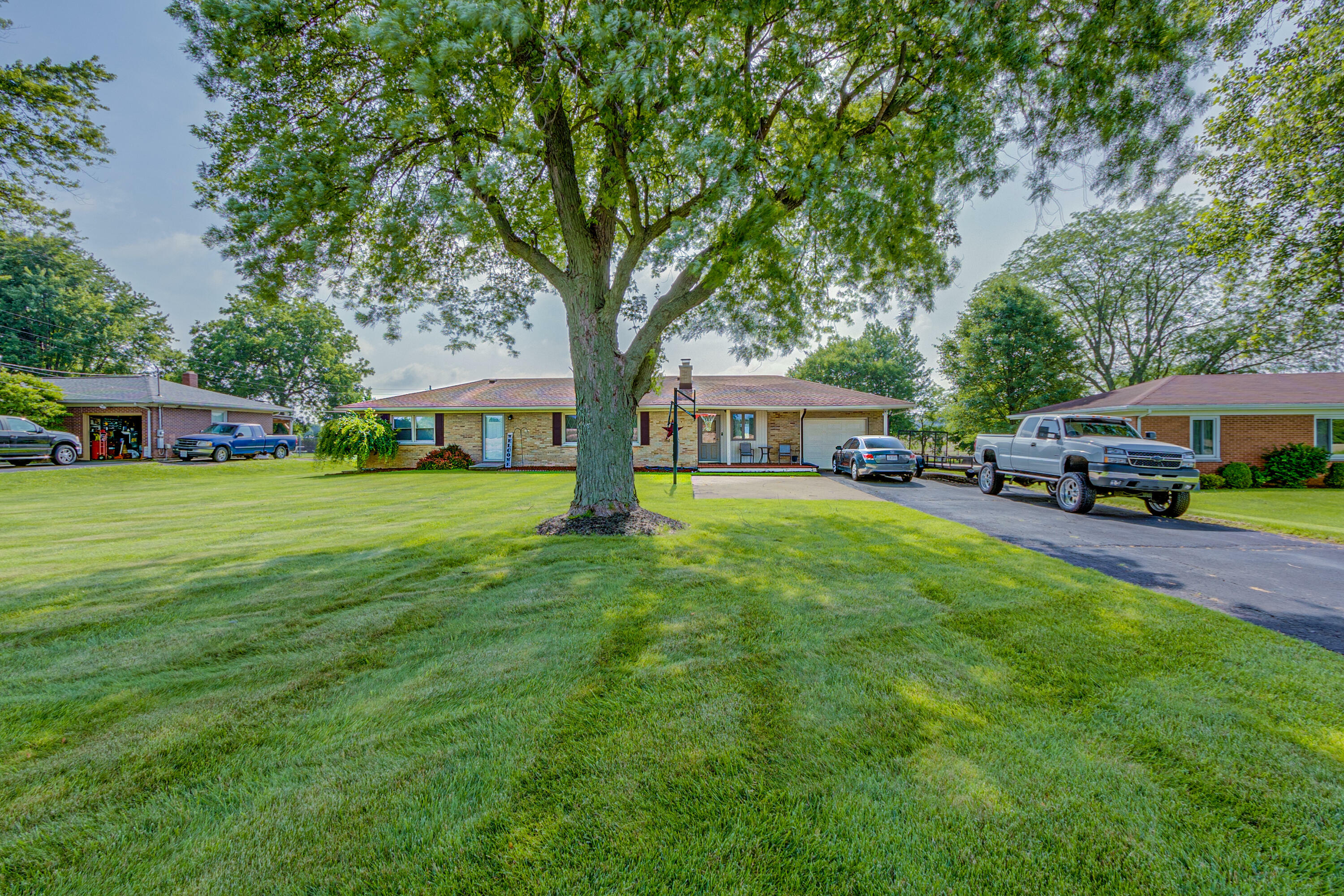 Property Photo:  2536 S Burnett Road  OH 45505 