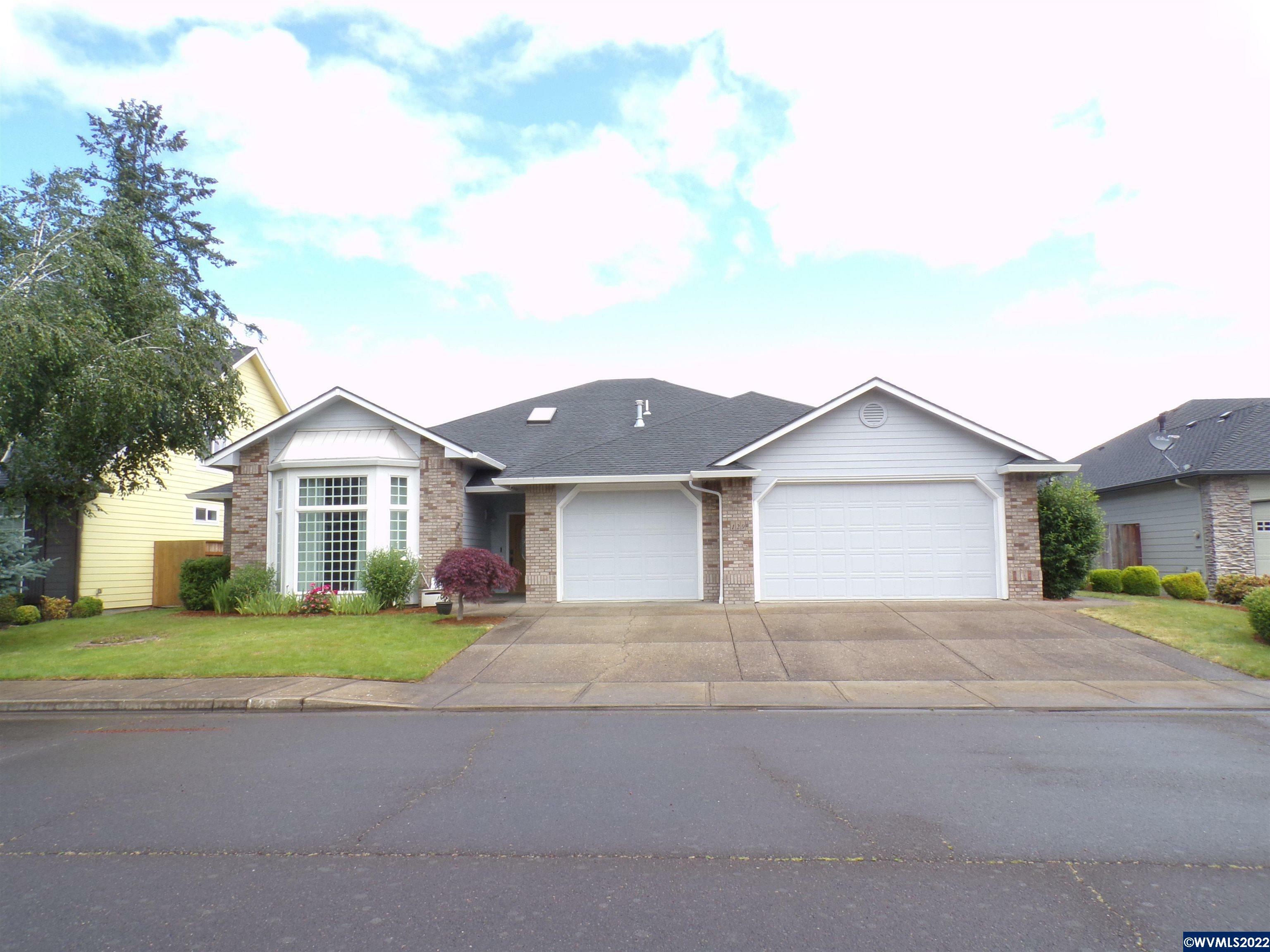 Property Photo:  129  Shyrina Ct N  OR 97303 