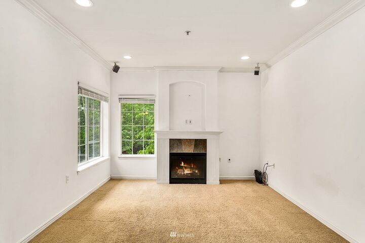 Property Photo:  801 Rainier Avenue N A301  WA 98057 