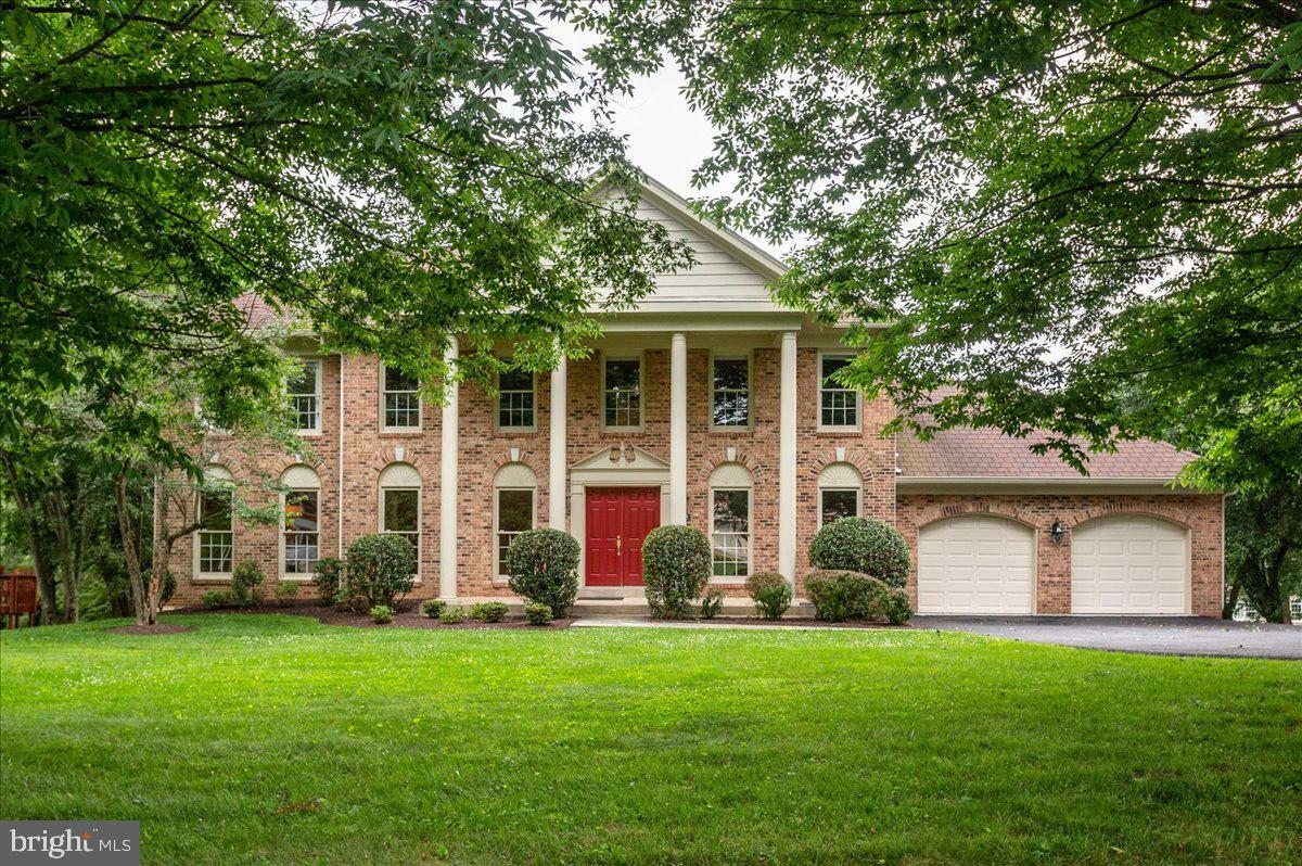 Property Photo:  9814 Kentsdale Drive  MD 20854 