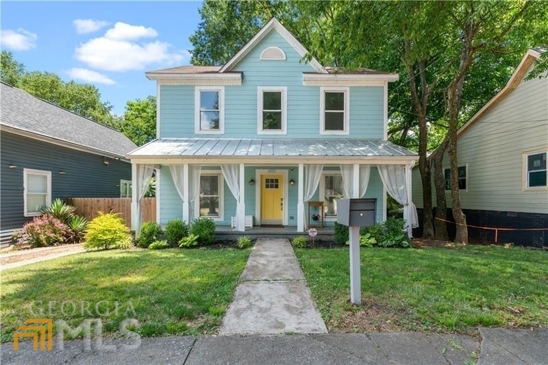 Property Photo:  692 Garibaldi Street SW  GA 30310 