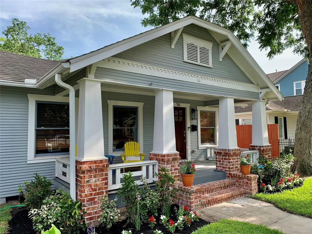 Property Photo:  716 E 12th Street  TX 77008 
