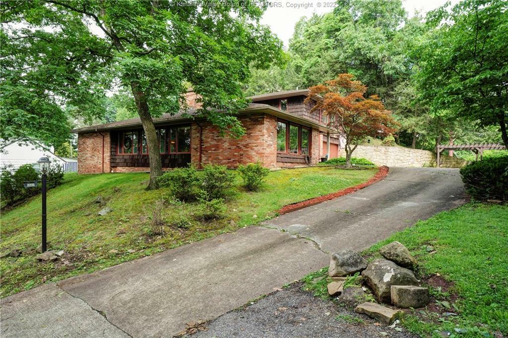 Property Photo: 1527 Summit Drive WV 25302