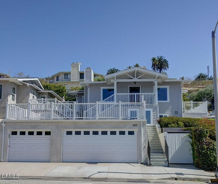 Property Photo:  993 Poli Street  CA 93001 