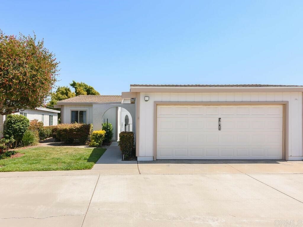 Property Photo:  3825 Rosemary Way  CA 92057 