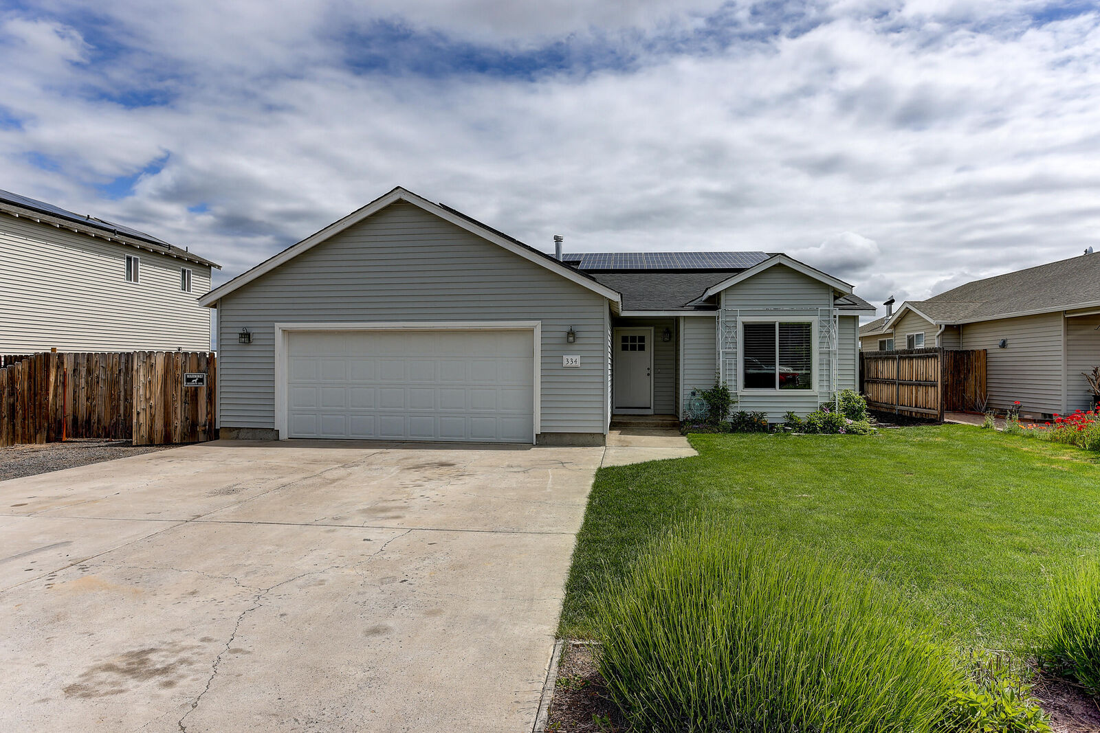 Property Photo: 334 Center Ridge Drive OR 97734