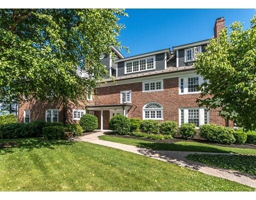 Property Photo:  221 Worcester Lane 6  MA 02451 