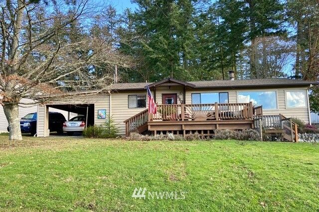 Property Photo: 560 University Road WA 98250