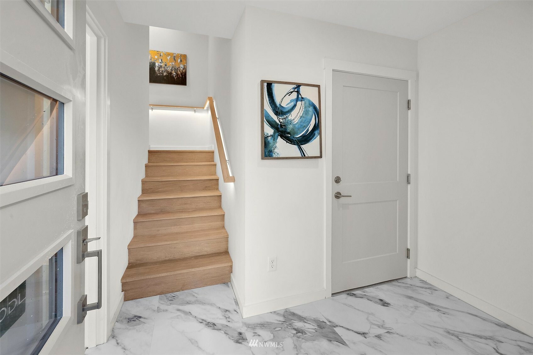 Property Photo: 8319 13th Avenue NW B WA 98117
