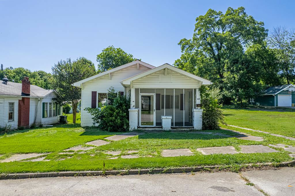 Property Photo:  1022 Georgia Avenue  TN 37331 