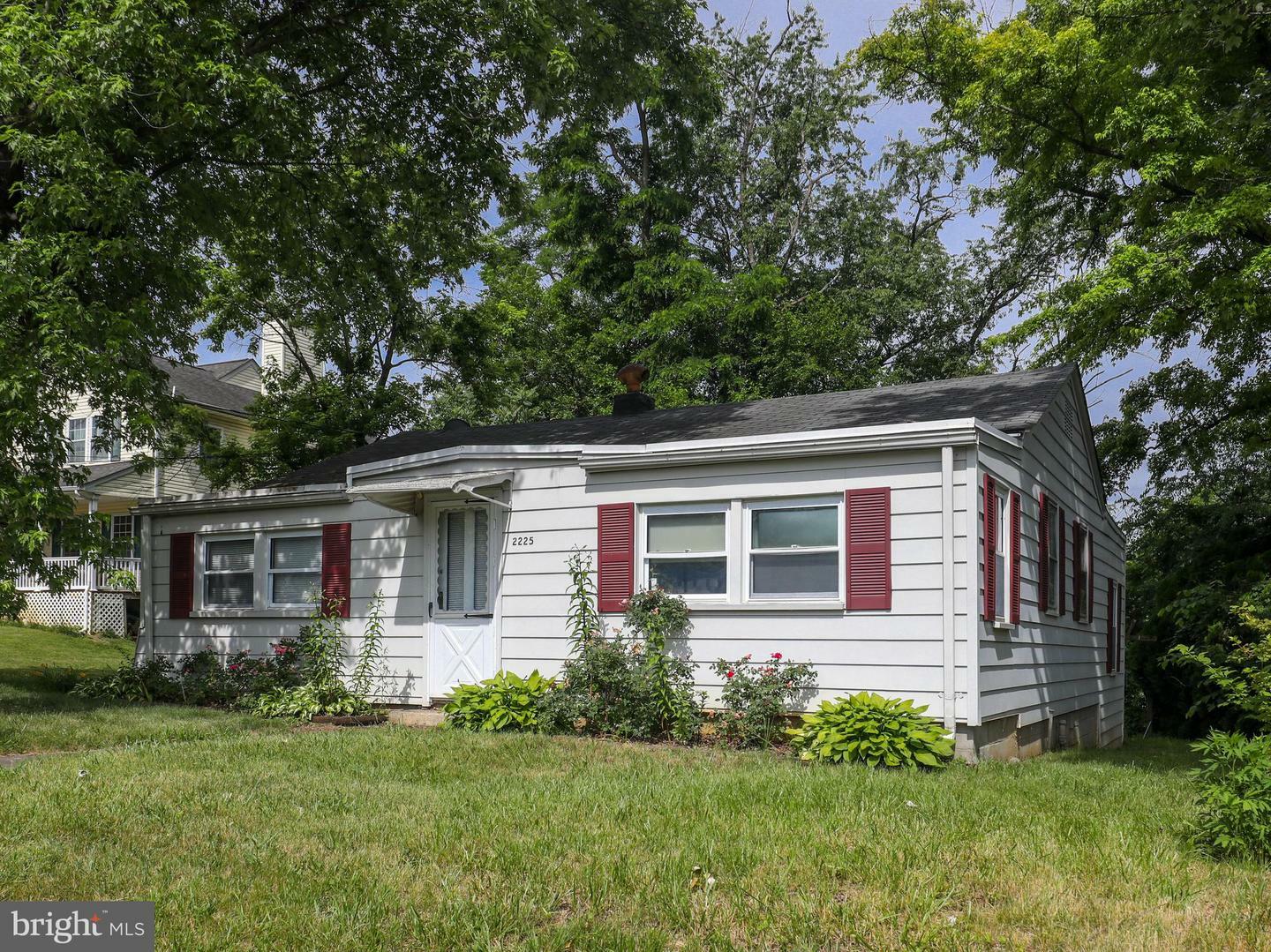 Property Photo:  2225 Harrison Street  VA 22601 