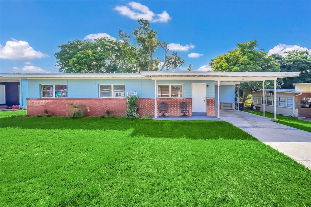 Property Photo:  122 Edgewater Drive  FL 33881 