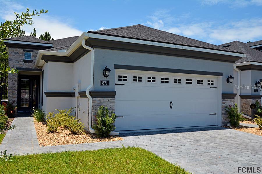 Property Photo:  828 Pinewood Drive  FL 32174 