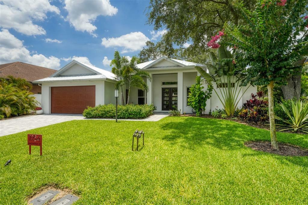 Property Photo:  1954 Magnolia Street  FL 34239 