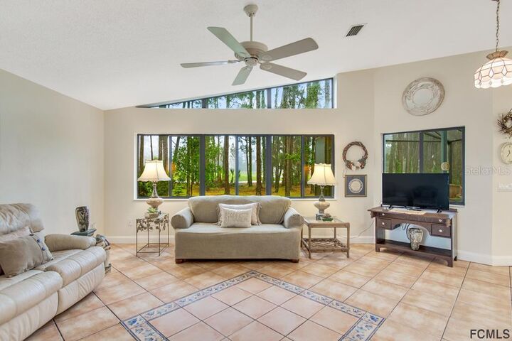 Property Photo:  25 Lago Vista Place  FL 32164 