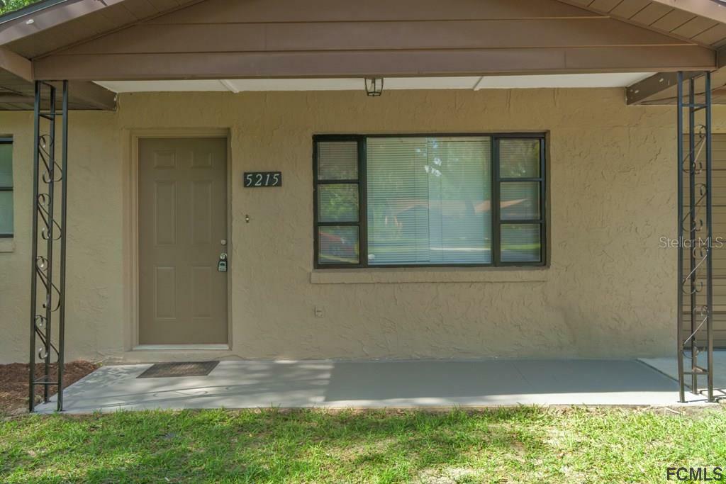 Property Photo:  5215 Azalea Circle  FL 33523 